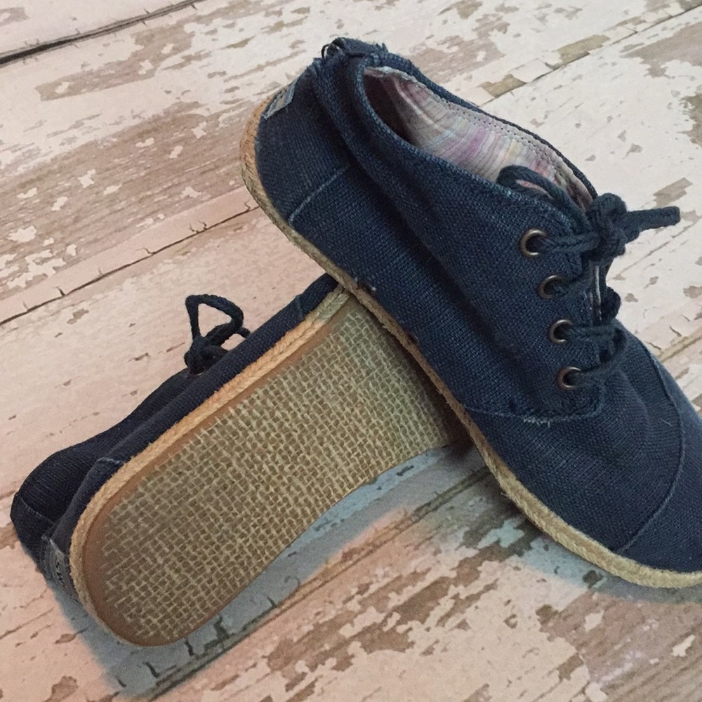 Toms ankle shoes blue 6.5